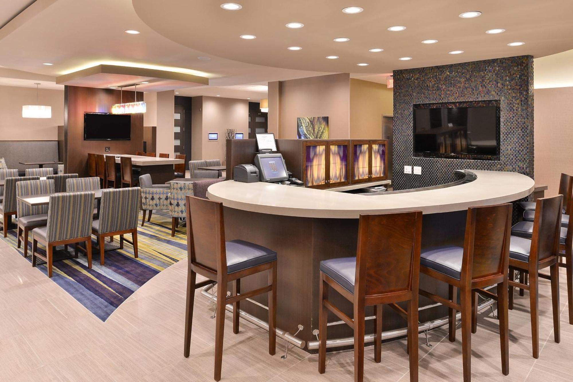 Springhill Suites By Marriott Raleigh Кари Екстериор снимка