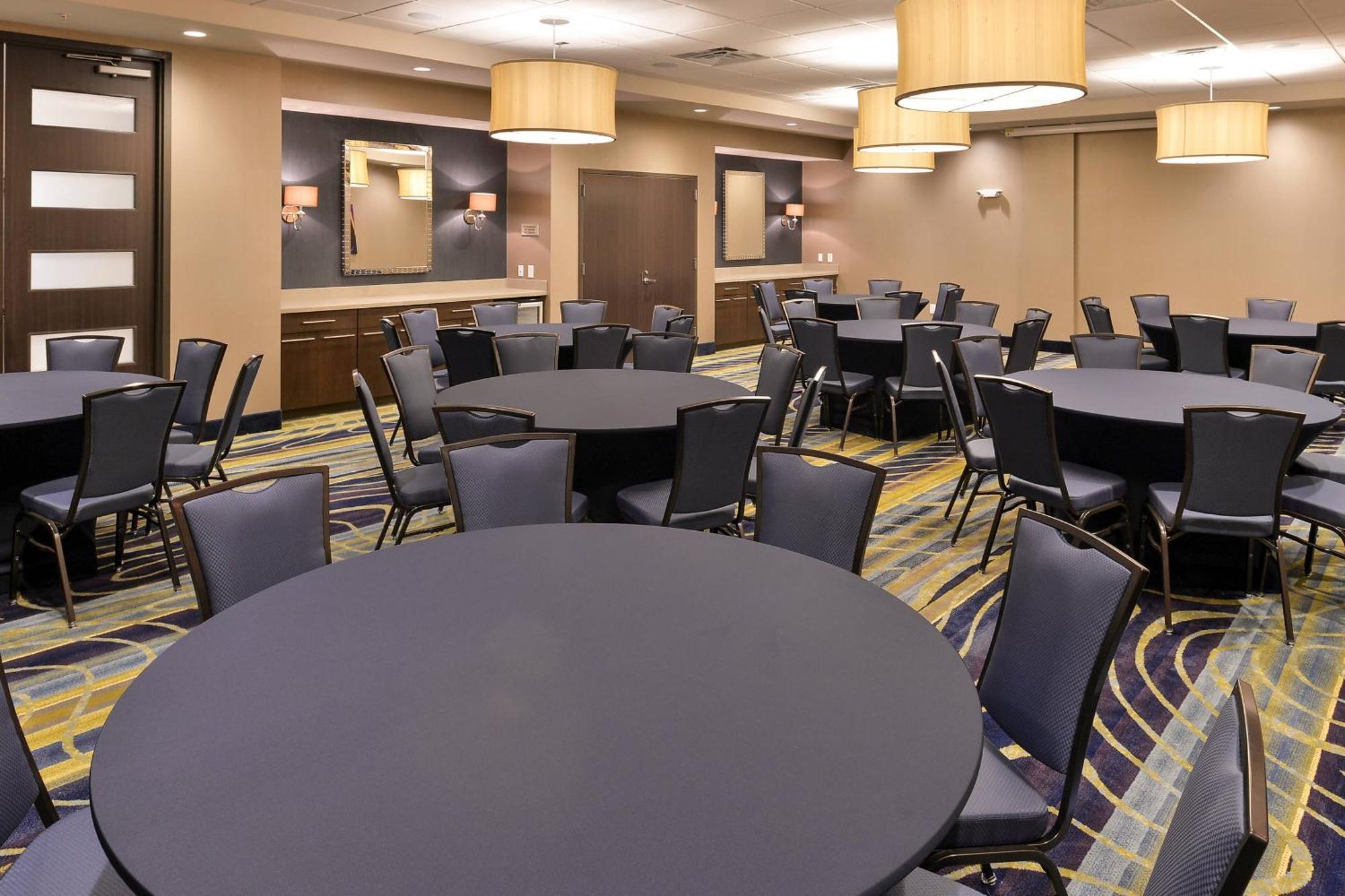 Springhill Suites By Marriott Raleigh Кари Екстериор снимка