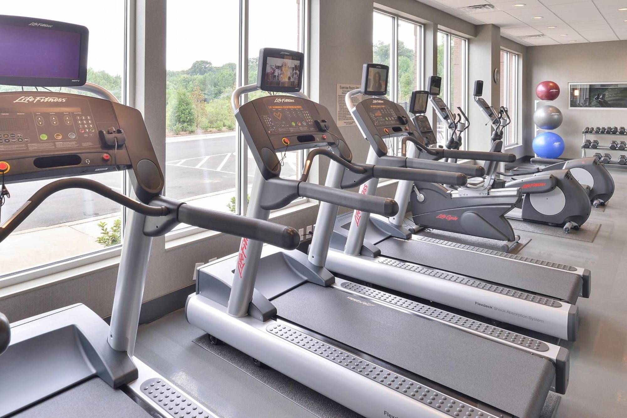 Springhill Suites By Marriott Raleigh Кари Екстериор снимка