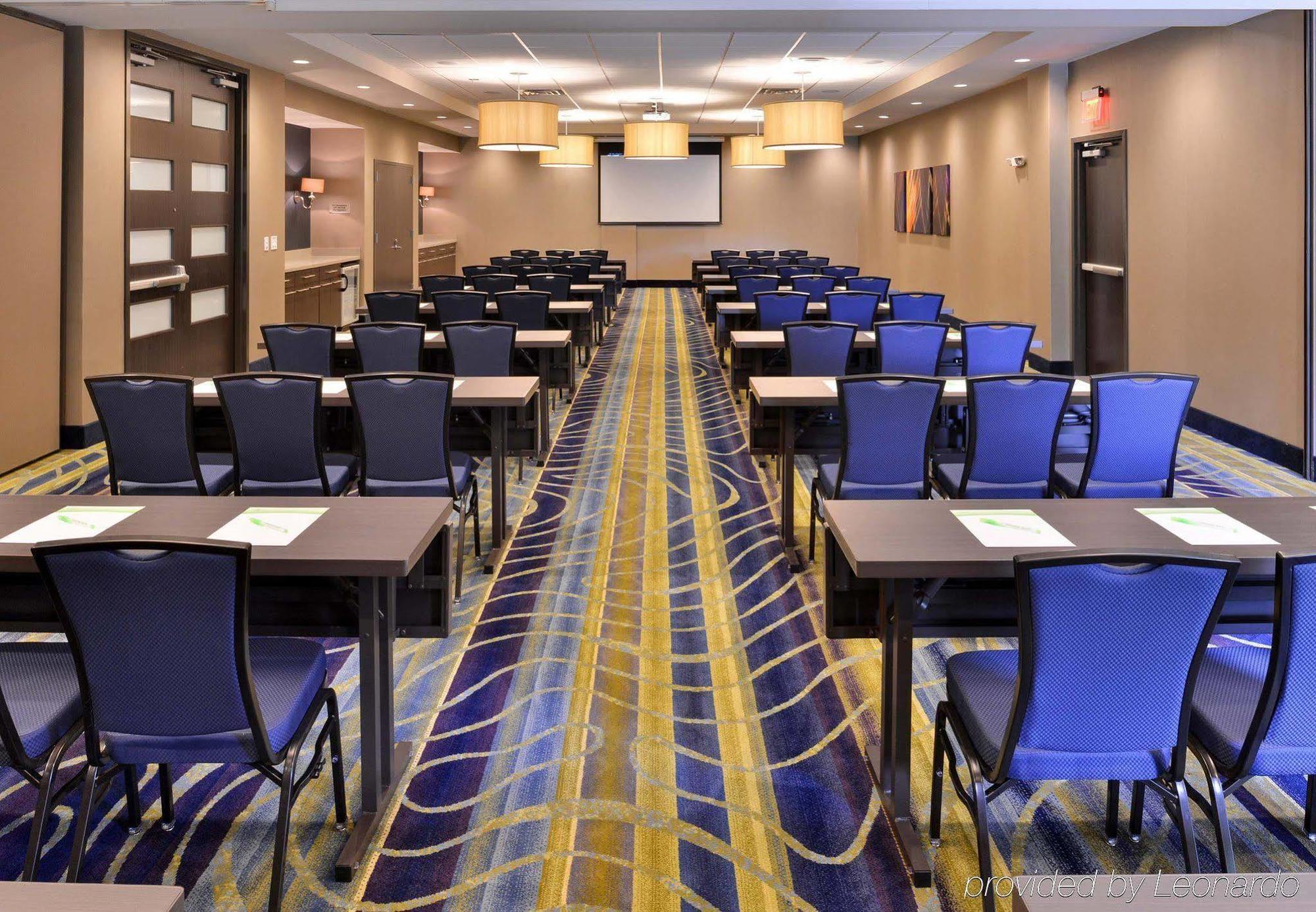Springhill Suites By Marriott Raleigh Кари Екстериор снимка